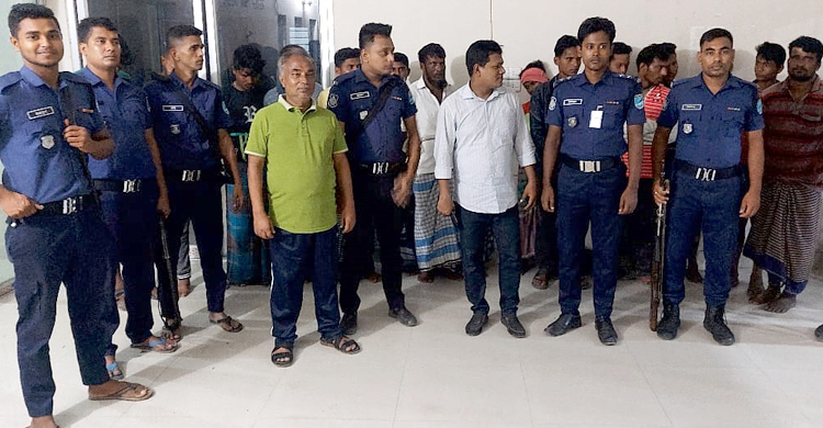 শরীয়তপুরে ইলিশ রক্ষা অভিযানে ৭২ জেলে আটক