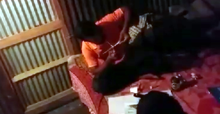 ছাত্রলীগ নেতার ছবি ভাইরাল