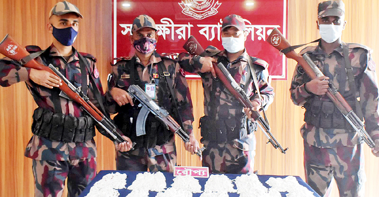 সাতক্ষীরা সীমান্তে ২৩ কেজি রুপার গহনা জব্দ