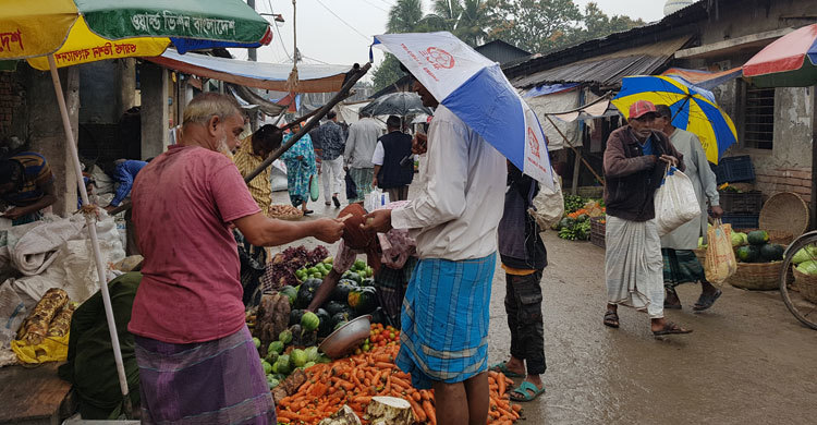 সাতক্ষীরায় হঠাৎ বৃষ্টি