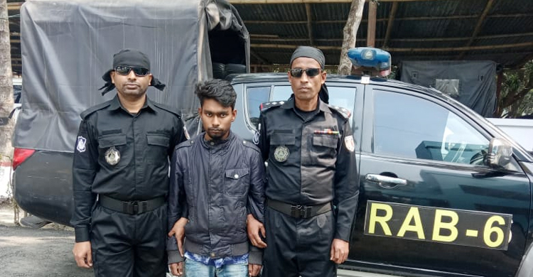 এসএসসির প্রশ্ন ফাঁসের অভিযোগে যুবক আটক