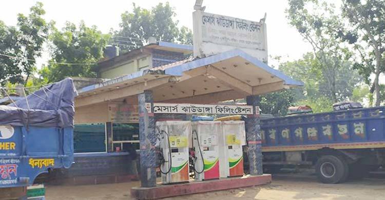 জ্বালানির অভাবে সাতক্ষীরায় ২০ ভাগ বাস চলাচল বন্ধ