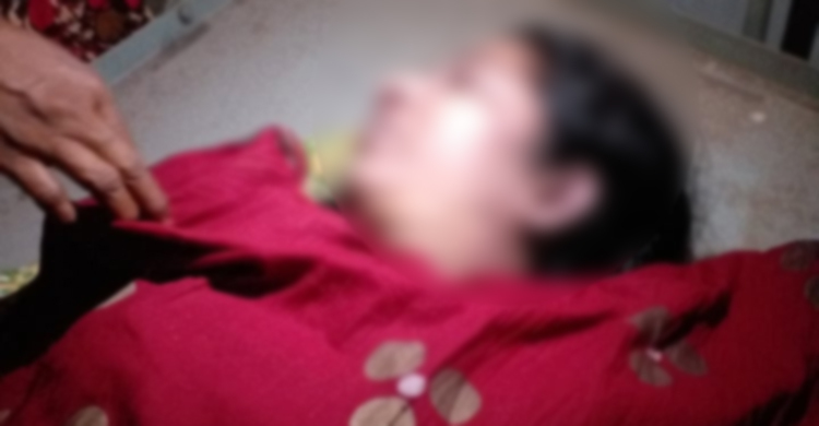 স্ত্রীকে শ্বাসরোধে হত্যার অভিযোগ, পলাতক স্বামী