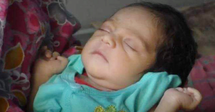 শ্মশানের কাছে পাওয়া শিশুটির দত্তক পেল শিক্ষক দম্পতি