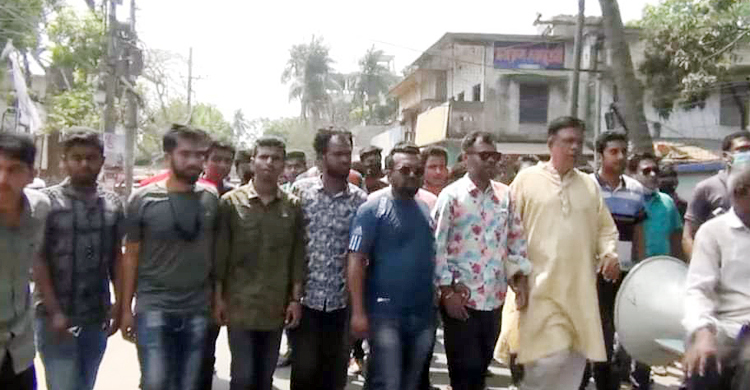 মানবতা বিরোধী অপরাধে দুই জামায়াত নেতার ফাঁসি, আনন্দ মিছিল