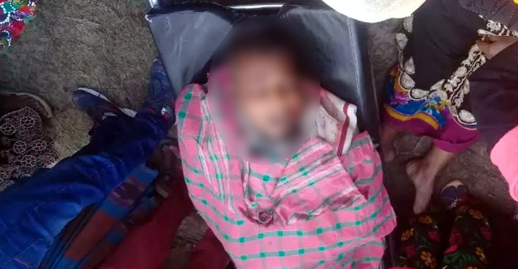 পুলিশের ধাওয়ায় মাহেন্দ্র উল্টে প্রাণ গেল চালকের