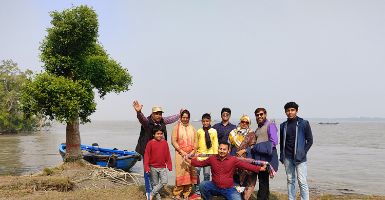 নতুন সাজের সুন্দরবন দেখতে ছুটছেন পর্যটক