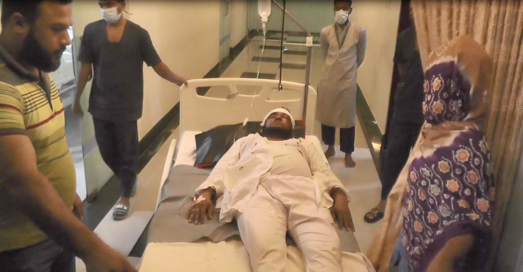 খালেদা জিয়ার সুস্থতা কামনায় দোয়া অনুষ্ঠানে যুবলীগের হামলার অভিযোগ