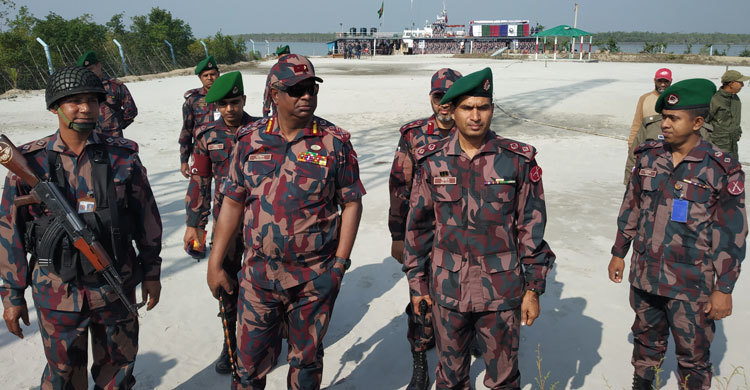 সুন্দরবনকে রক্ষায় থাকবে দুটি ভাসমান বিওপি : বিজিবি মহাপরিচালক