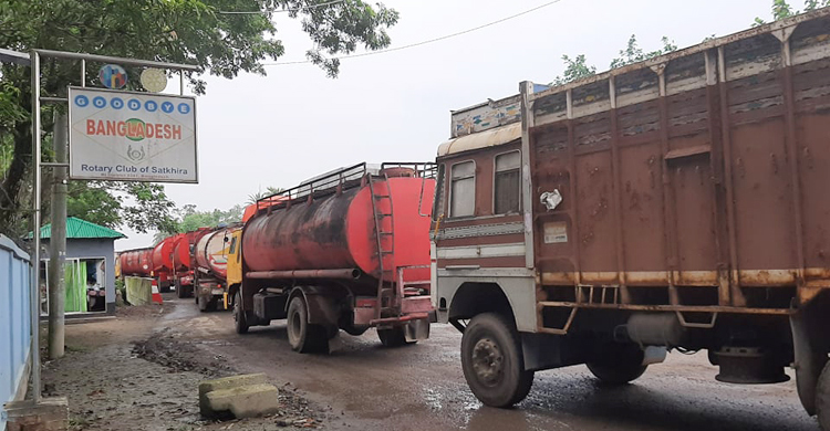 আমদানিতে অনাগ্রহ ও করোনায় তছনছ ভোমরা বন্দরের রাজস্ব খাত