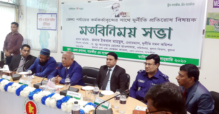 সব ধরনের কোচিং ও নোট বই বন্ধ করতে হবে : দুদক চেয়ারম্যান