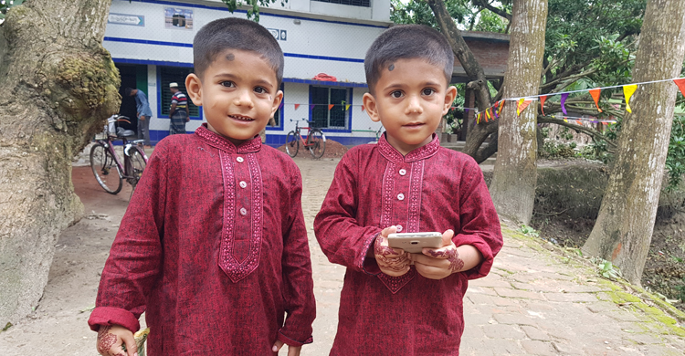 মসজিদে ঈদের জামাত, নেই সেই আনন্দ