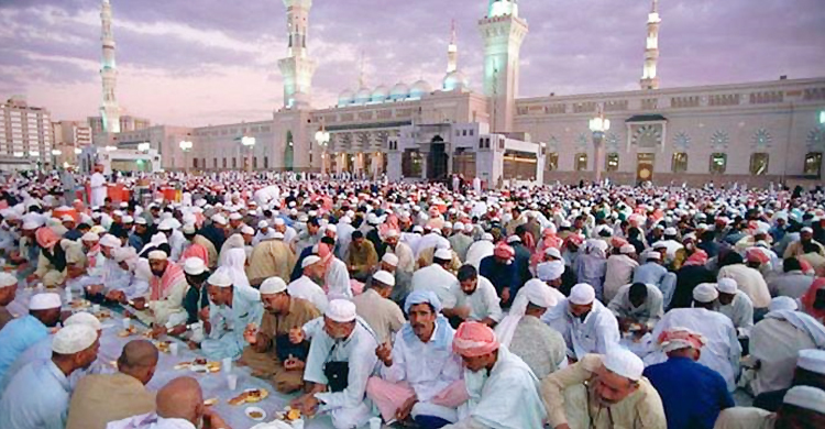 তাঁবুতে ইফতার আয়োজন করে সৌদি আরব