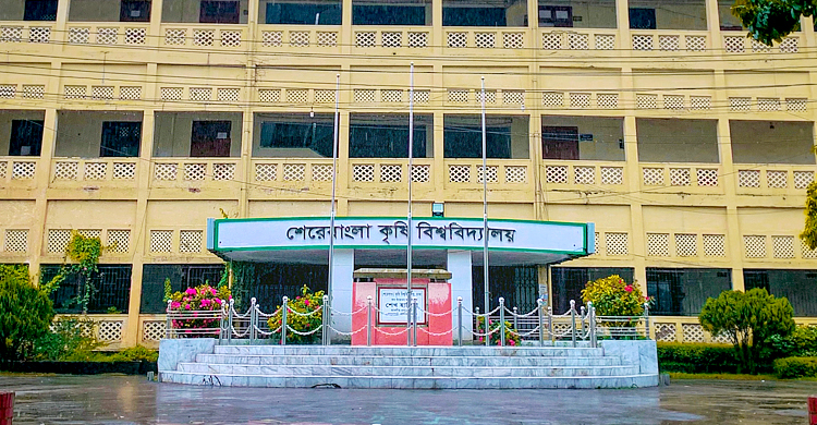 সেমিস্টার শেষ হওয়ার ৬ মাসেও মেলেনি বৃত্তির টাকা