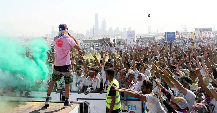 সৌদিতে লাইভ শো চলাকালে ৩ জনকে ছুরিকাঘাত