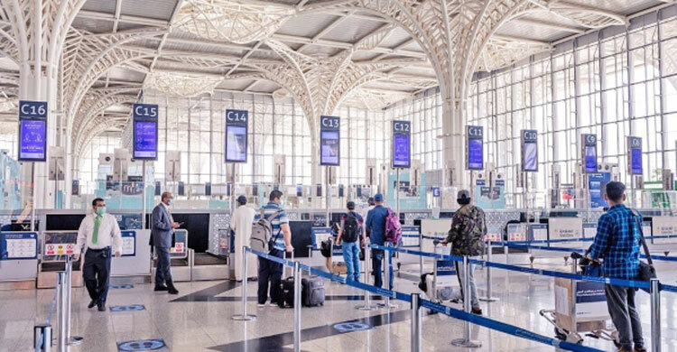 Saudi Arabia suspends entry for non-citizens from 20 countries