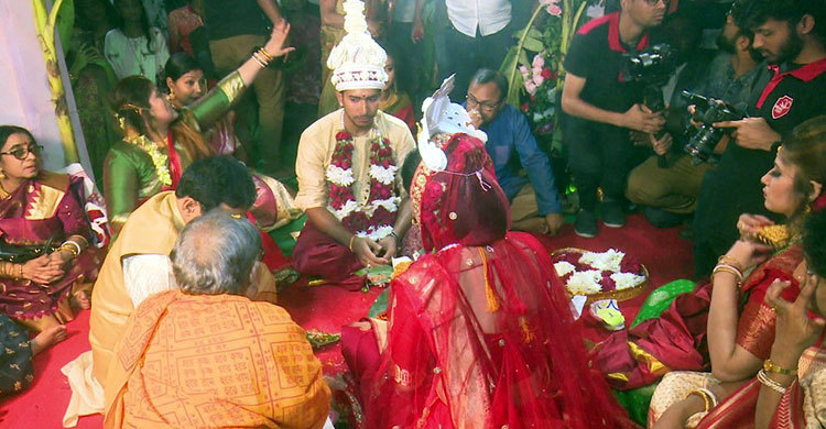 সৌম্যের বিয়েতে মোবাইল চুরি, মারামারি