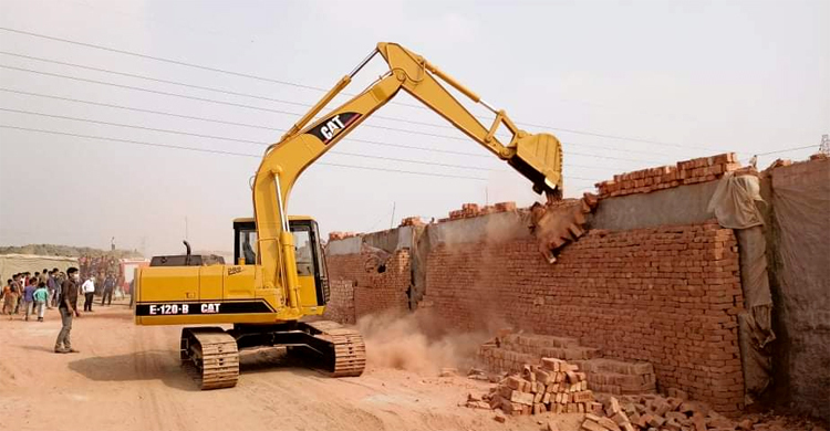 সাভারে ১২ ইটভাটাকে ৬১ লাখ টাকা জরিমানা