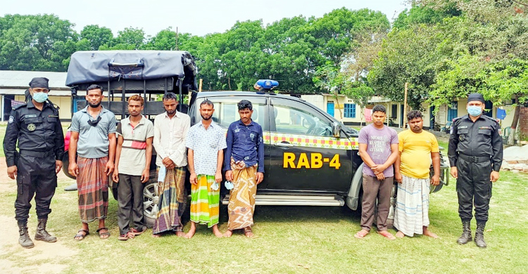 সাভারে ডাকাত দলের সাত সদস্য গ্রেফতার, অটোরিকশা উদ্ধার