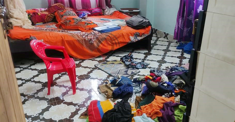 সাভারে নারীর হাত-পা বেঁধে বাড়িতে ডাকাতি