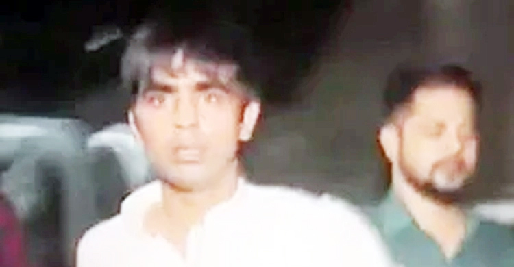 শেখ হাসিনার জন্মদিনের অনুষ্ঠানে ছুরিসহ গ্রেফতার যুবক কারাগারে