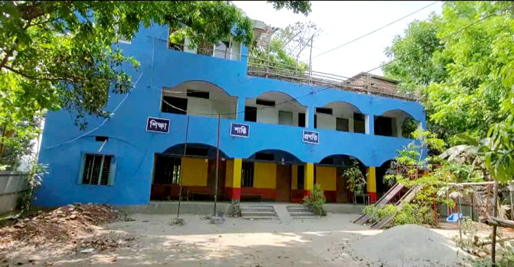 শিক্ষার্থী-শিক্ষক নিহত: অনিশ্চিত ৪ শতাধিক শিক্ষার্থীর পড়াশোনা