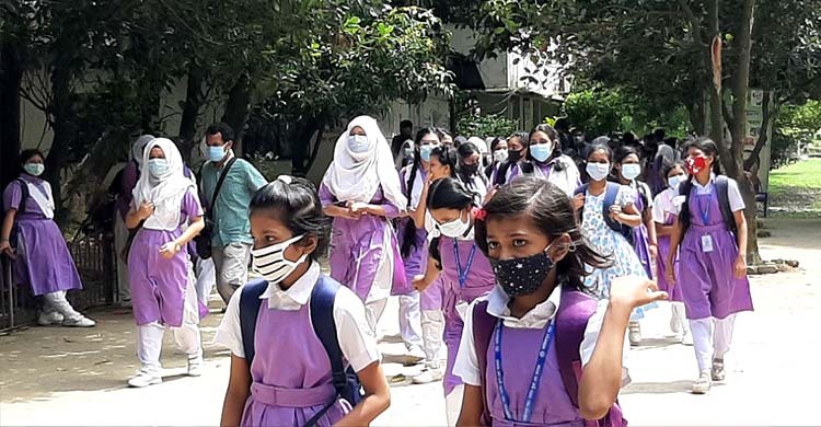 শিক্ষাপ্রতিষ্ঠানে করোনা সংক্রান্ত সমস্যা হলে জানানোর নির্দেশ