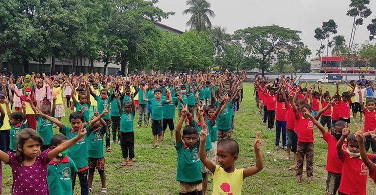 ঈদের হাসি ফুটল এক হাজার শিশুর মুখে