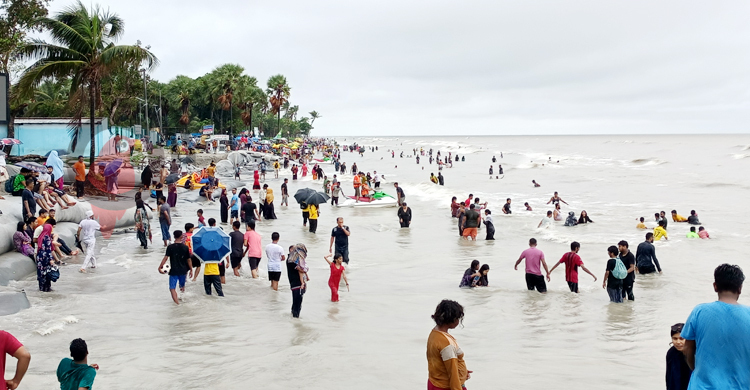 কুয়াকাটায় অগ্রিম হোটেল বুকিংয়ের হিড়িক