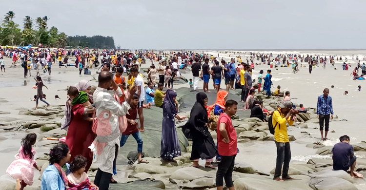 পর্যটকে টইটম্বুর কুয়াকাটায় আগেই রুম বুকিংয়ের পরামর্শ