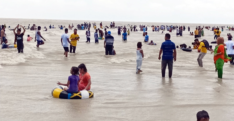 কুয়াকাটা সৈকতে সাঁতার না জানা পর্যটকের মৃত্যু