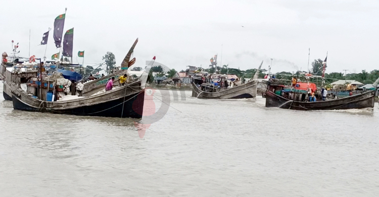 কিছুটা শান্ত বঙ্গোপসাগর, সমুদ্রে ফিরছেন জেলেরা