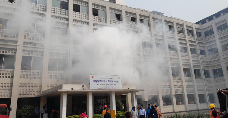 ধোঁয়ায় ছেয়ে গেলো সচিবালয়ের এক নম্বর ভবন, তারপর...