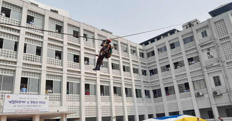 ধোঁয়ায় ছেয়ে গেলো সচিবালয়ে এক নম্বর ভবন, তারপর...