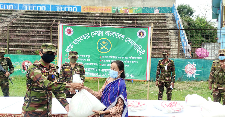 সুবিধাবঞ্চিত মানুষের মাঝে সেনাবাহিনীর সহায়তা