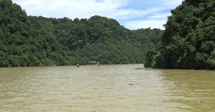 সুবলং ঝরনায় গিয়ে যা যা দেখবেন