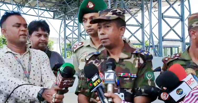 পদ্মা সেতুর ওপর যানবাহন থামানো ও নামা থেকে বিরত থাকার আহ্বান