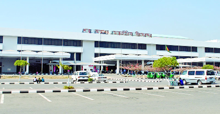 ১৫ ঘণ্টার ব্যবধানে ফের শাহ আমানতে স্বর্ণের বার