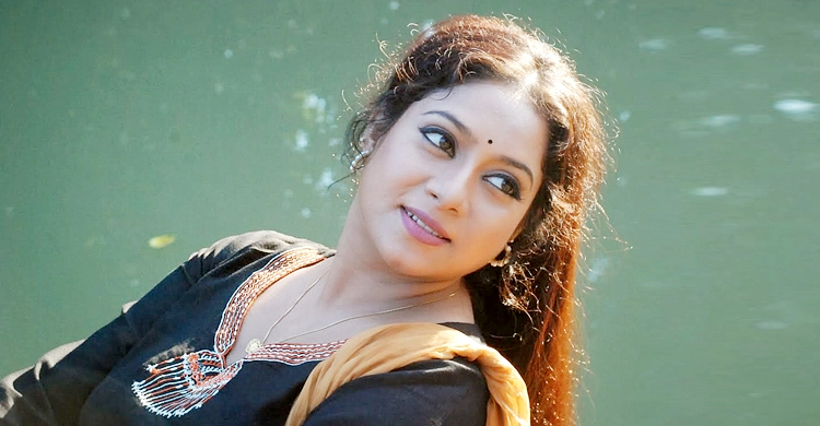 শাবনূরের নাম ব্যবহার করে ত্রাণের নামে টাকা তুলে প্রতারণা