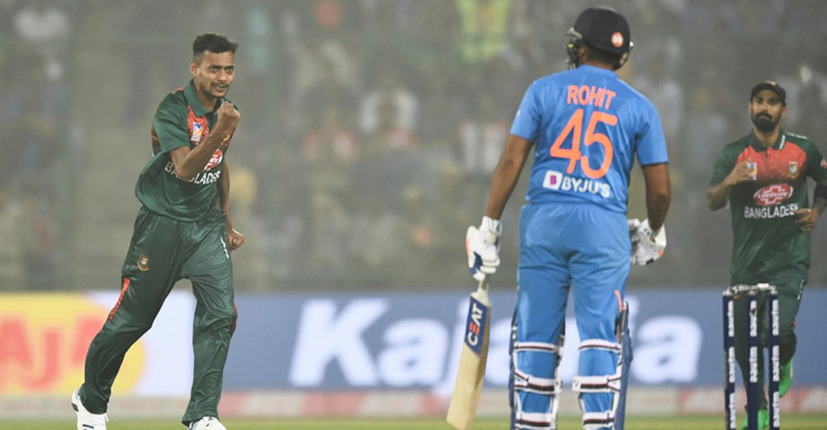 দুর্দান্ত ডেলিভারিতে রোহিতের স্ট্যাম্প উড়িয়ে দিলেন শফিউল