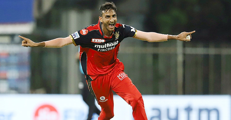 অবশেষে ভারতীয় দলে শাহবাজ