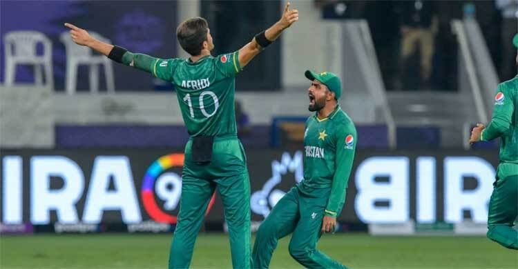 আমিরকে মনে করিয়ে ইতিহাসের নায়ক আফ্রিদি