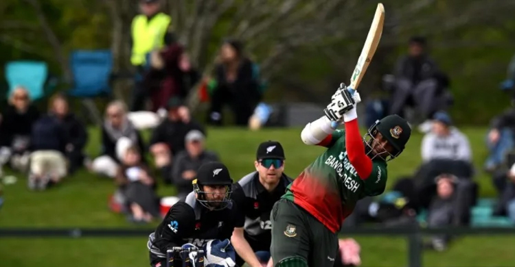 Shakib Al Hasan becomes No. 1 T20I allrounder