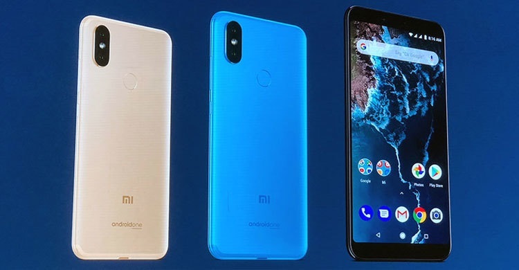 Lithuania tells citizens to throw out Chinese phones
