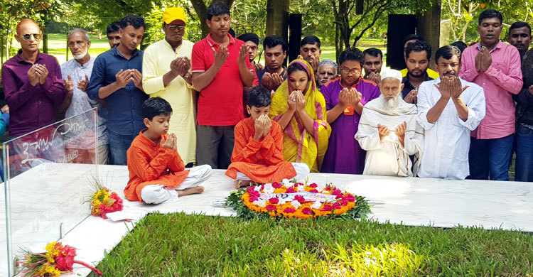 হুমায়ূন আহমেদের শেষ ইচ্ছা কীভাবে পূরণ করবেন শাওন?