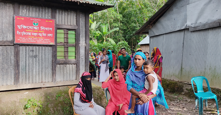 বড় ভাইয়ের পেটে ছুরি ঢুকিয়ে দিলেন ছোট ভাই