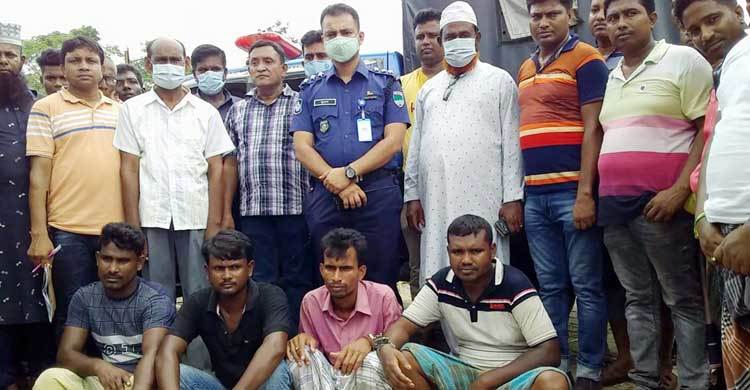 শার্শায় হ্যান্ডকাফসহ দুই আসামির পলায়ন: ১৬ ঘণ্টা পর গ্রেফতার