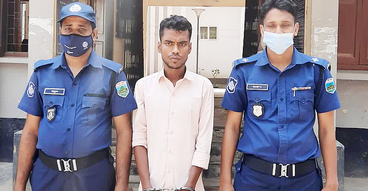 ফেসবুকে নারী চিকিৎসককে উত্ত্যক্ত, যুবক গ্রেফতার