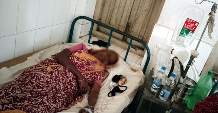 সম্পত্তি লিখে নিয়ে বৃদ্ধা মাকে বাড়িছাড়া করলেন সন্তানরা