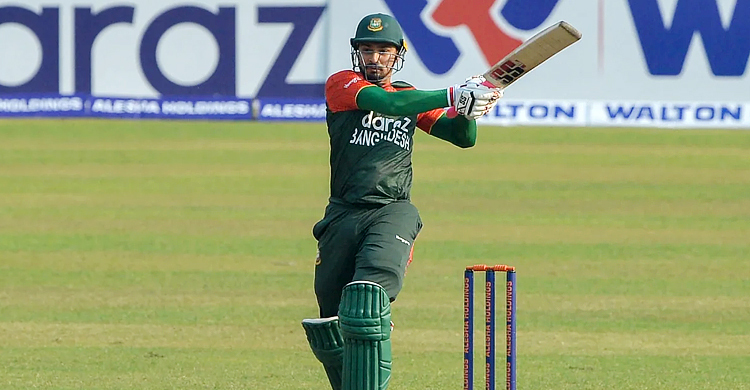 ফের শেষ বলে ছক্কা সোহানের, আরব আমিরাতের লক্ষ্য ১৭০ রান